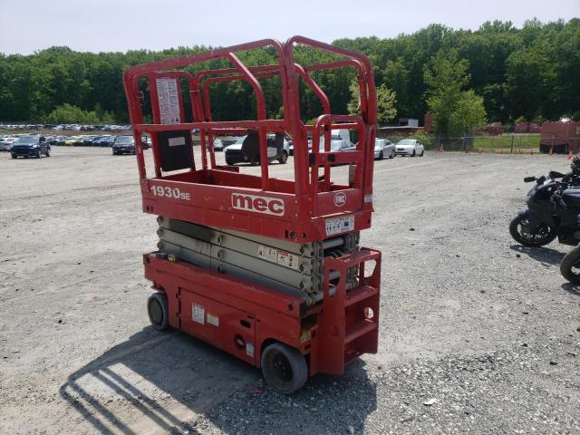 16400211 - 2017 MEC LIFT RED photo 3