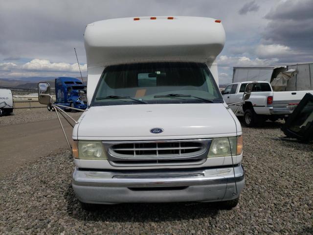 1FDWE45F12HA45576 - 2002 FORD ECONOLINE E450 SUPER DUTY CUTAWAY VAN WHITE photo 5