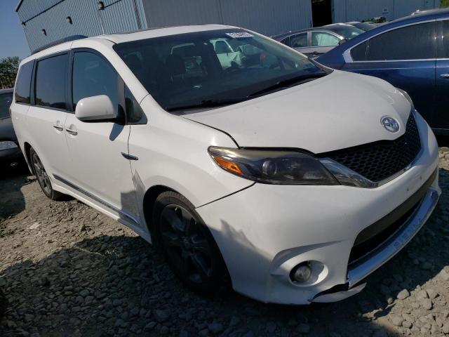 5TDXK3DC1GS766406 - 2016 TOYOTA SIENNA SE WHITE photo 4