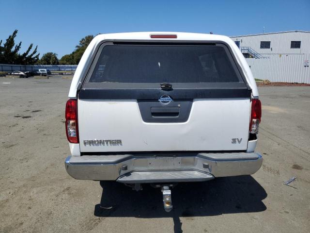 1N6AD0FR1BC416412 - 2011 NISSAN FRONTIER SV WHITE photo 6
