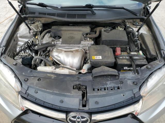 4T1BF1FK8HU429618 - 2017 TOYOTA CAMRY LE SILVER photo 11