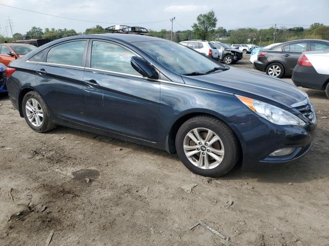 5NPEB4AC7DH636441 - 2013 HYUNDAI SONATA GLS BLUE photo 4