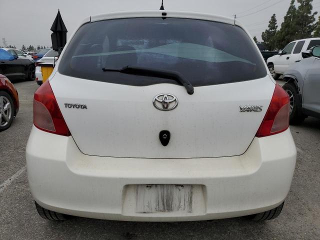 JTDJT923285180491 - 2008 TOYOTA YARIS WHITE photo 6