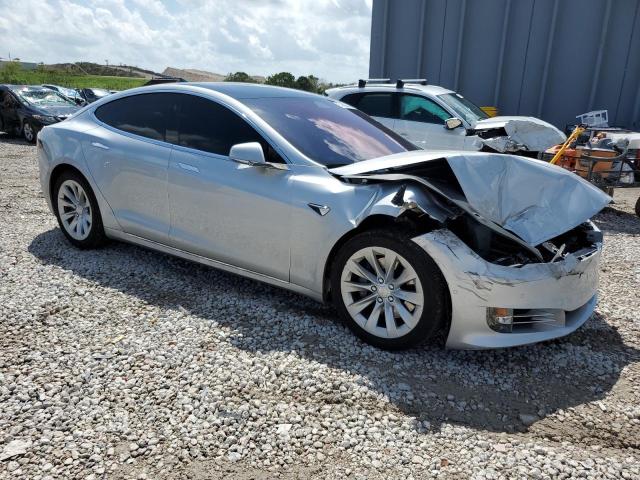 5YJSA1E20HF191499 - 2017 TESLA MODEL S 银色 照片 4