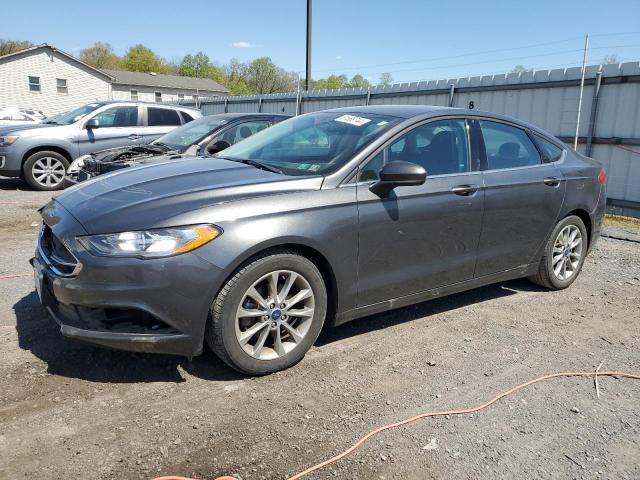 3FA6P0HD6HR401762 - 2017 FORD FUSION SE CHARCOAL photo 1