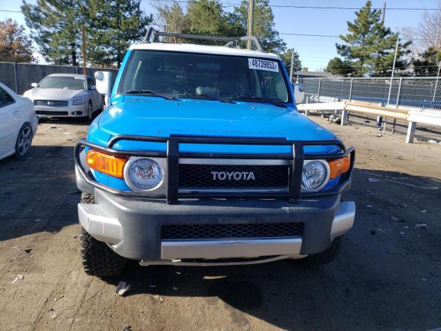 JTEBU11F170083935 - 2007 TOYOTA FJ CRUISER BLUE photo 5