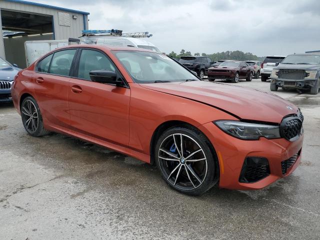 3MW5U9J06N8C34554 - 2022 BMW M340XI ORANGE photo 4