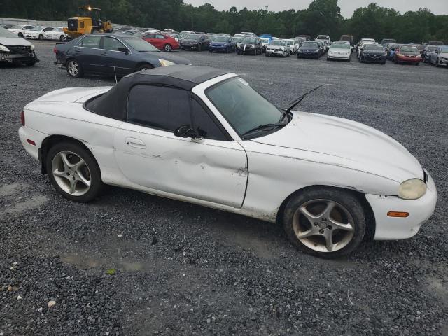 JM1NB353510207103 - 2001 MAZDA MX-5 MIATA BASE WHITE photo 4