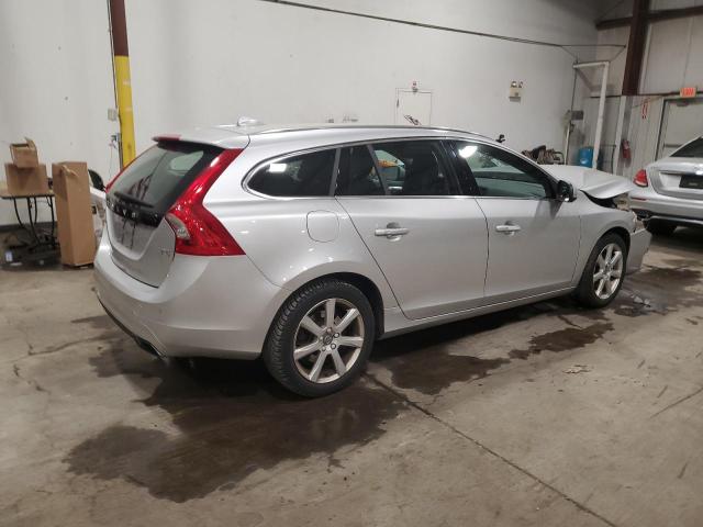 YV140MEK8G1296662 - 2016 VOLVO V60 T5 PREMIER SILVER photo 3