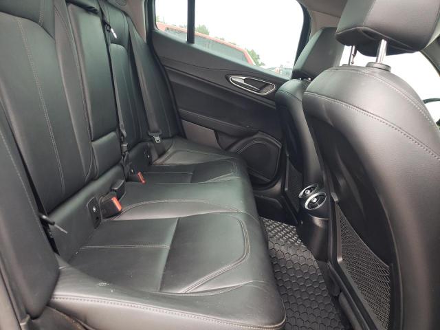 ZARFAEDN9H7558139 - 2017 ALFA ROMEO GIULIA Q4 MAROON photo 10