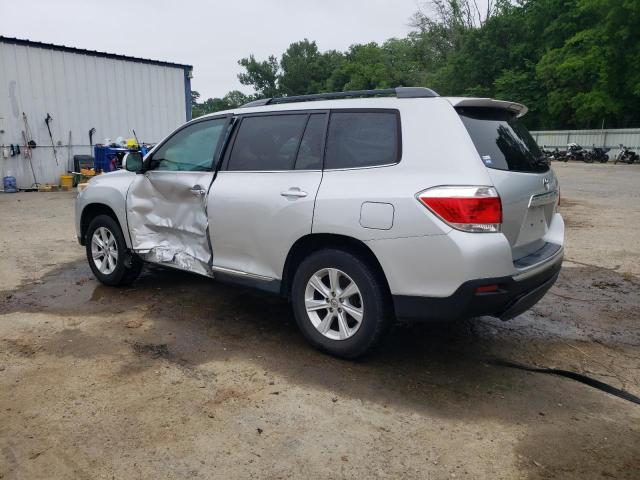 5TDZK3EH4BS041295 - 2011 TOYOTA HIGHLANDER BASE SILVER photo 2