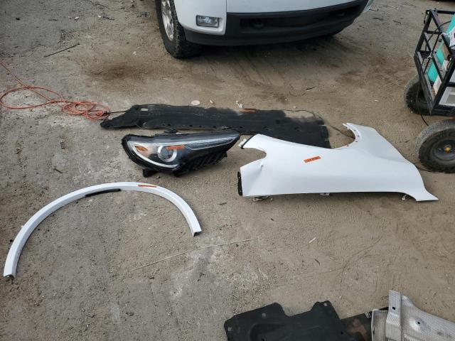 ZASPAKBN6M7D11680 - 2021 ALFA ROMEO STELVIO TI WHITE photo 13