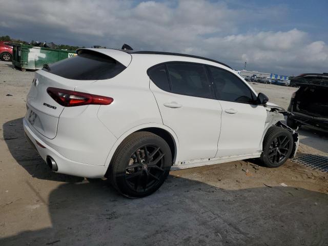 ZASPAKBN6M7D11680 - 2021 ALFA ROMEO STELVIO TI WHITE photo 3