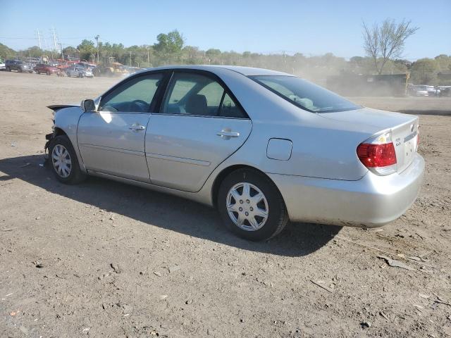 4T1BE32K85U530741 - 2005 TOYOTA CAMRY LE SILVER photo 2