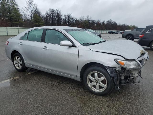 4T1BF3EK3AU090186 - 2010 TOYOTA CAMRY BASE Արծաթագույն լուսանկար 4