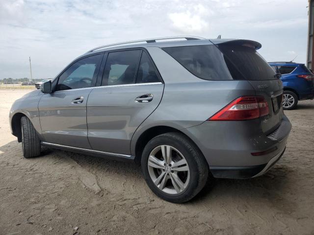 4JGDA5HB3CA051701 - 2012 MERCEDES-BENZ ML 350 4MATIC GRAY photo 2