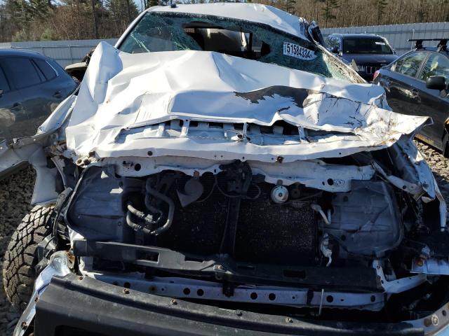 5TFUY5F15GX491111 - 2016 TOYOTA TUNDRA DOUBLE CAB SR/SR5 WHITE photo 11