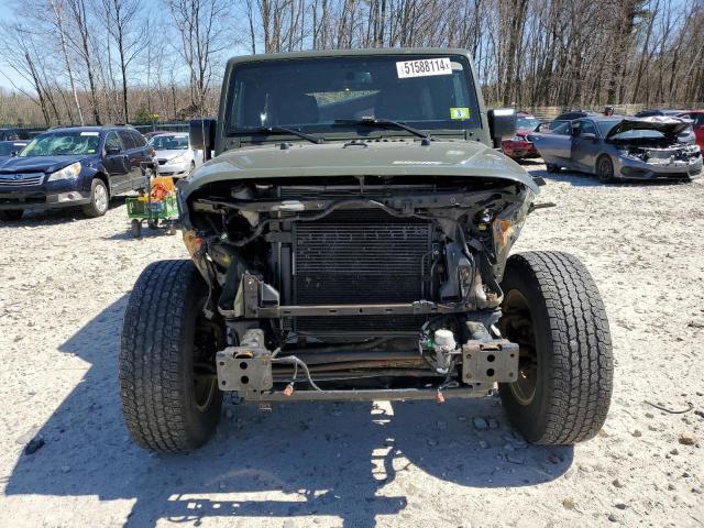 1C4BJWEG2FL685589 - 2015 JEEP WRANGLER U SAHARA GREEN photo 5