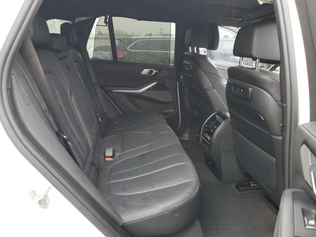 5UXCR6C04M9E11700 - 2021 BMW X5 XDRIVE40I WHITE photo 11