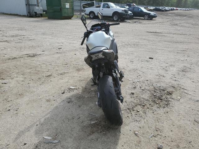 ML5EXER13PDA90836 - 2023 KAWASAKI EX650 R Белый фото 4