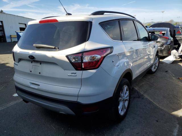 1FMCU0GD8HUA68623 - 2017 FORD ESCAPE SE WHITE photo 3