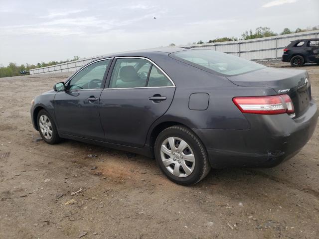 4T1BF3EK8BU128724 - 2011 TOYOTA CAMRY BASE GRAY photo 2