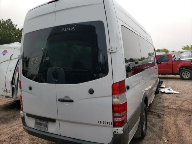 WDZPE8DD4GP228242 - 2016 MERCEDES-BENZ SPRINTER 2500 WHITE photo 4