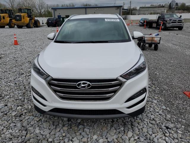 KM8J3CA22GU106784 - 2016 HYUNDAI TUCSON LIMITED WHITE photo 5