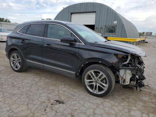 5LMCJ3D99HUL70199 - 2017 LINCOLN MKC RESERVE BLACK photo 4