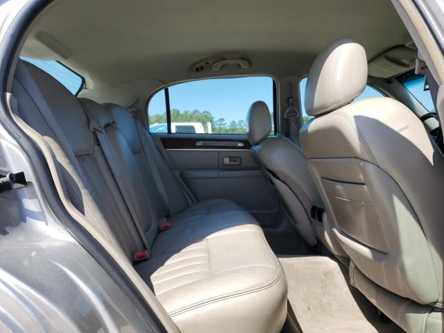 1LNHM81W33Y630251 - 2003 LINCOLN TOWN CAR EXECUTIVE Արծաթագույն լուսանկար 10