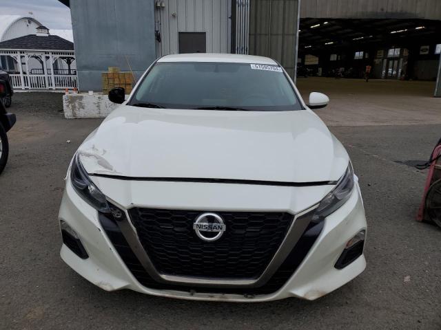 1N4BL4BV1KC138959 - 2019 NISSAN ALTIMA S WHITE photo 5