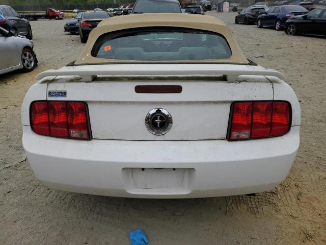 1ZVFT84N755126515 - 2005 FORD MUSTANG WHITE photo 6
