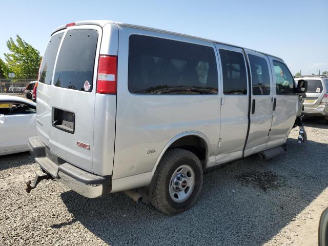 1GTZ7GFG7J1283153 - 2018 GMC SAVANA G3500 SILVER photo 3