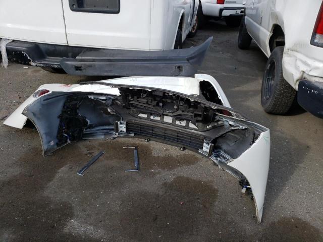 JTDKARFP7H3006676 - 2017 TOYOTA PRIUS PRIM 白色 照片 12