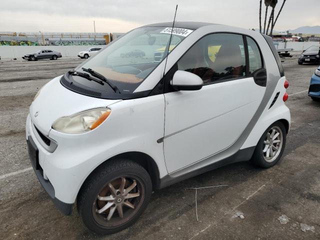 WMEEJ31X88K151265 - 2008 SMART FORTWO PURE WHITE photo 1