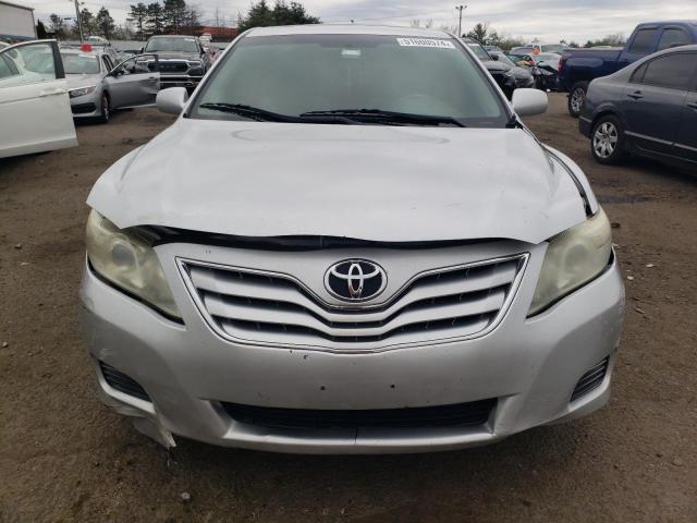 4T1BF3EK1BU660025 - 2011 TOYOTA CAMRY BASE SILVER photo 5