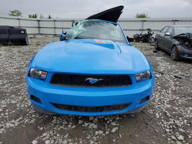 1ZVBP8EM5C5279450 - 2012 FORD MUSTANG BLUE photo 5