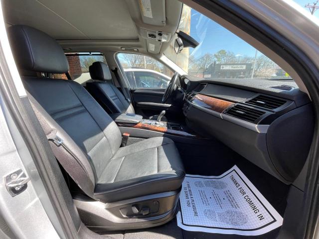 5UXZV4C53CL760738 - 2012 BMW X5 XDRIVE35I SILVER photo 5