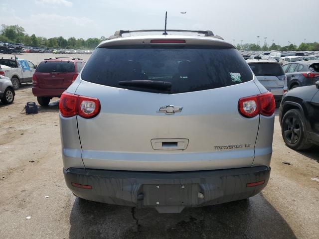 1GNKREED8CJ308174 - 2012 CHEVROLET TRAVERSE LS SILVER photo 6