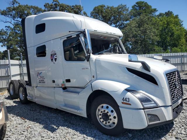 2022 VOLVO VN VNL, null