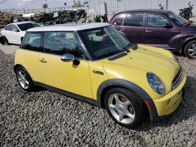 WMWRC33565TK60798 - 2005 MINI COOPER YELLOW photo 4