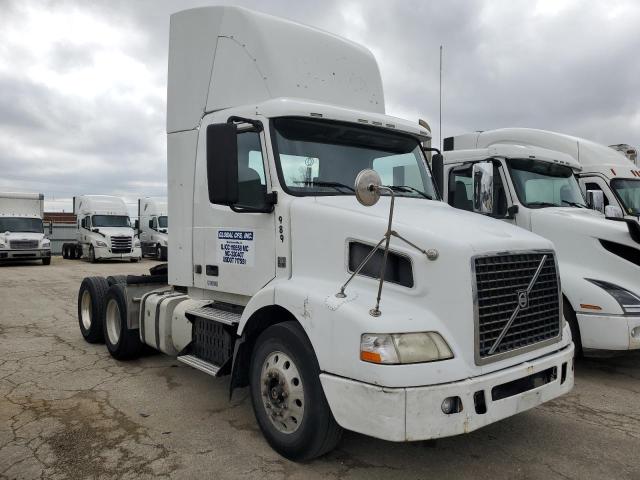 2012 VOLVO VN VNM, 