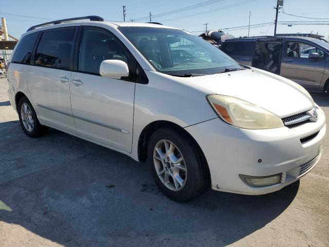 5TDZA22C55S255769 - 2005 TOYOTA SIENNA XLE WHITE photo 4