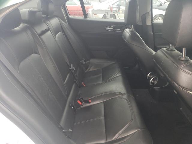ZARFAEDN6H7540276 - 2017 ALFA ROMEO GIULIA Q4 თეთრი ფოტო 10