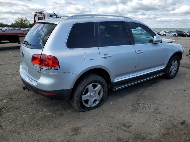 WVGZE77L67D007129 - 2007 VOLKSWAGEN TOUAREG V6 SILVER photo 3