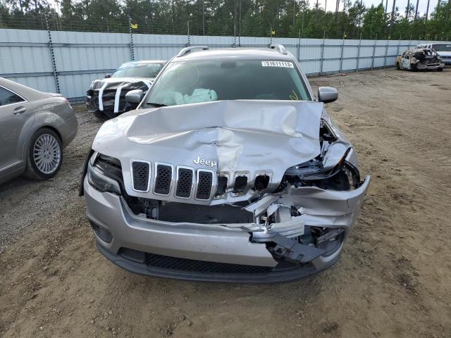 1C4PJLCB7KD377589 - 2019 JEEP CHEROKEE LATITUDE SILVER photo 5