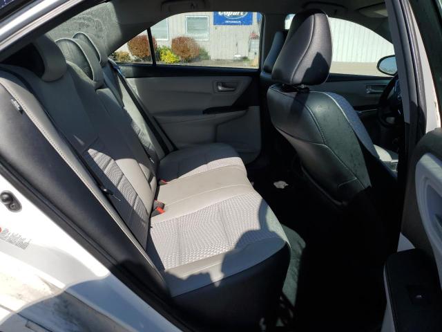 4T1BF1FK6FU058374 - 2015 TOYOTA CAMRY LE WHITE photo 10