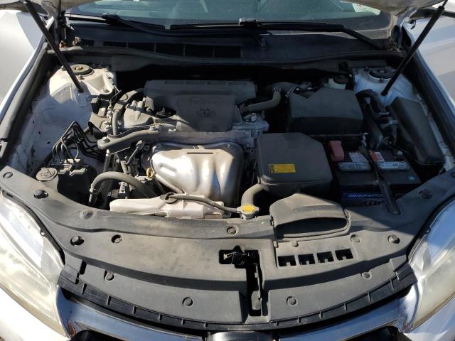 4T1BF1FK6FU058374 - 2015 TOYOTA CAMRY LE WHITE photo 11