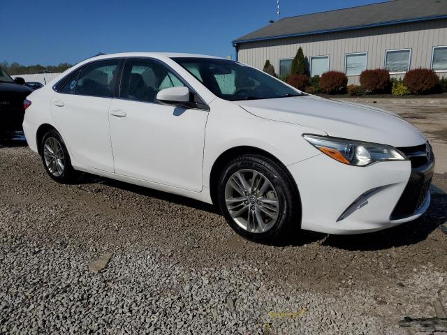 4T1BF1FK6FU058374 - 2015 TOYOTA CAMRY LE WHITE photo 4
