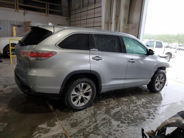 5TDKKRFH9FS083812 - 2015 TOYOTA HIGHLANDER XLE SILVER photo 3